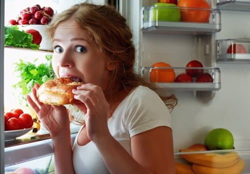 La ciencia da consejos para evitar picar entre horas. La ciencia da consejos para evitar picar entre horas.
