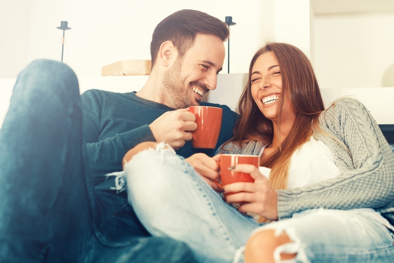Un matrimonio feliz ayuda a prevenir enfermedades cardíacas. Un matrimonio feliz ayuda a prevenir enfermedades cardíacas.