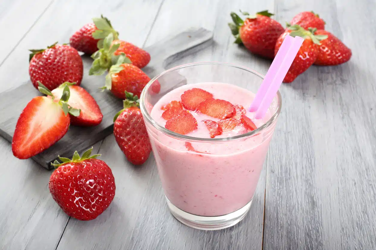 Batido de fresas, aloe y granada