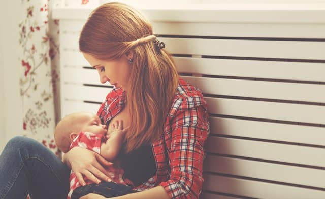 Crece el número de madres que apuestan por la lactancia. Crece el número de madres que apuestan por la lactancia.