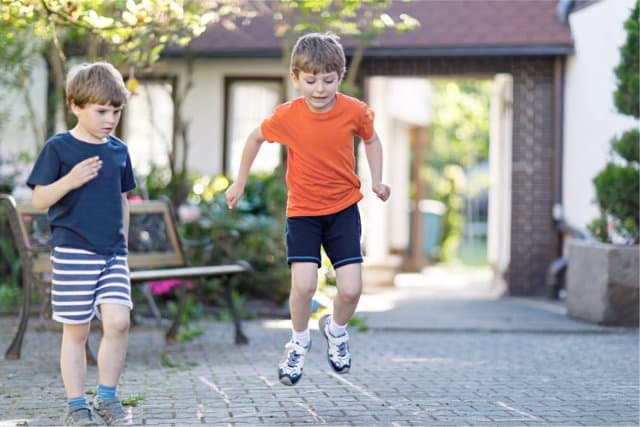 Cómo hacer a un niño inteligente antes de irse a la calle. Cómo hacer a un niño inteligente antes de irse a la calle.