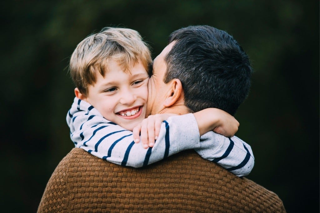 Los padres pueden ser la mejor ayuda en la educación de sus hijos. Los padres pueden ser la mejor ayuda en la educación de sus hijos.