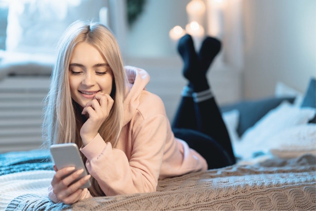 Más del 70% de los adolescentes reconoce prestar más atención de la necesaria a sus móviles Las nuevas tecnologías suponen una gran distracción apra muchos adolescentes.