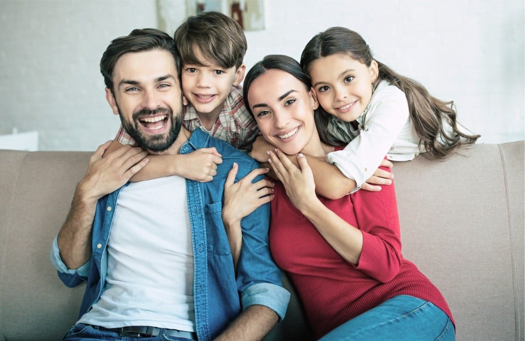 Cariño a los hijos, un regalo imprescindible para estos reyes El cariño a los hijos no debe faltar esta Navidad (ni las posteriores?