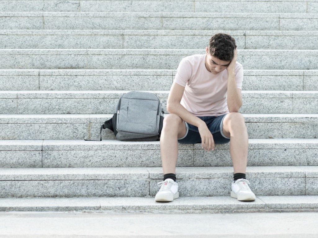 Sensación de soledad en adolescentes, ¿cómo afrontarla? ¿Cuál Es El Motivo De La Sensación De La Soledad En Tus Hijos Adolescentes?