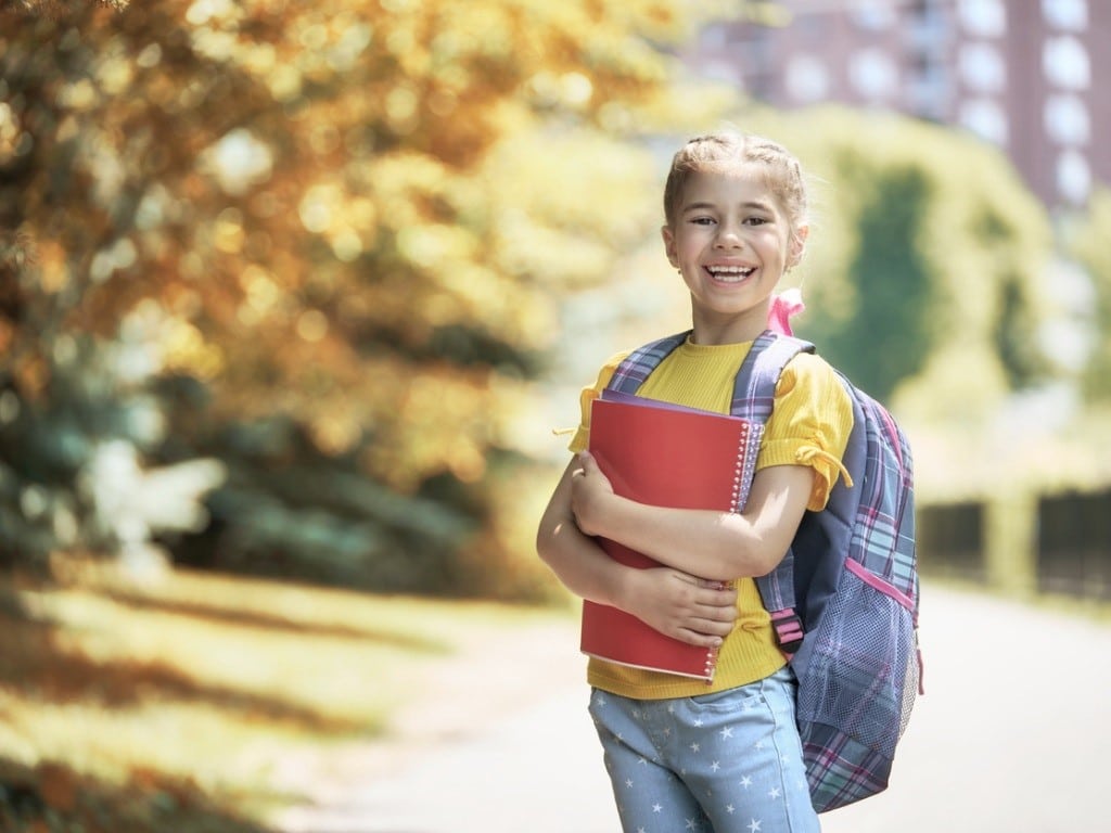 Decálogo para que los niños puedan afrontar el síndrome postvacacional Con estos 10 consejos el regreso a la vuelta al cole y el síndrome postvacacional será más sencillo.