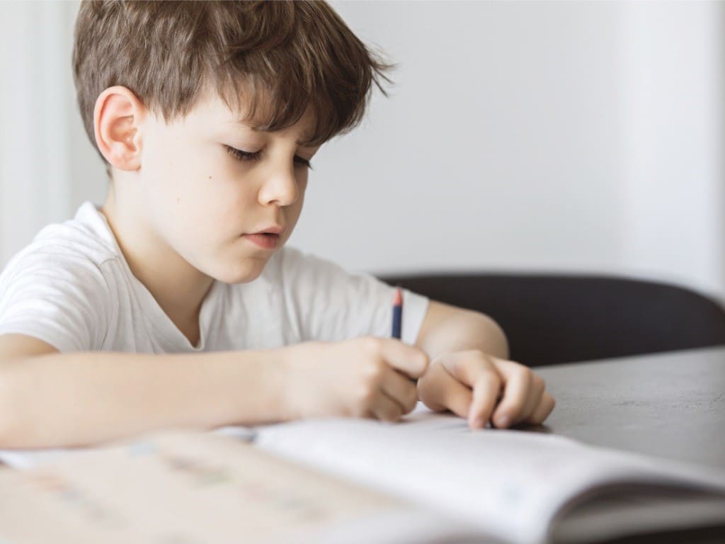 10 ejercicios para mejorar la agilidad mental de los hijos La agilidad mental puede trabajarse con ejercicios tan sencillos como estos.