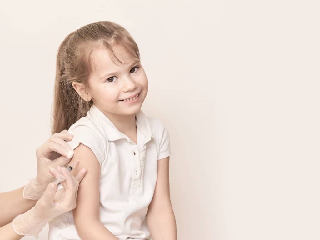 Los 10 motivos por los que deberías vacunar a tus hijos frente a la gripe Estos son los 10 motivos que indican los pediatras para vacunarse contra la gripe.