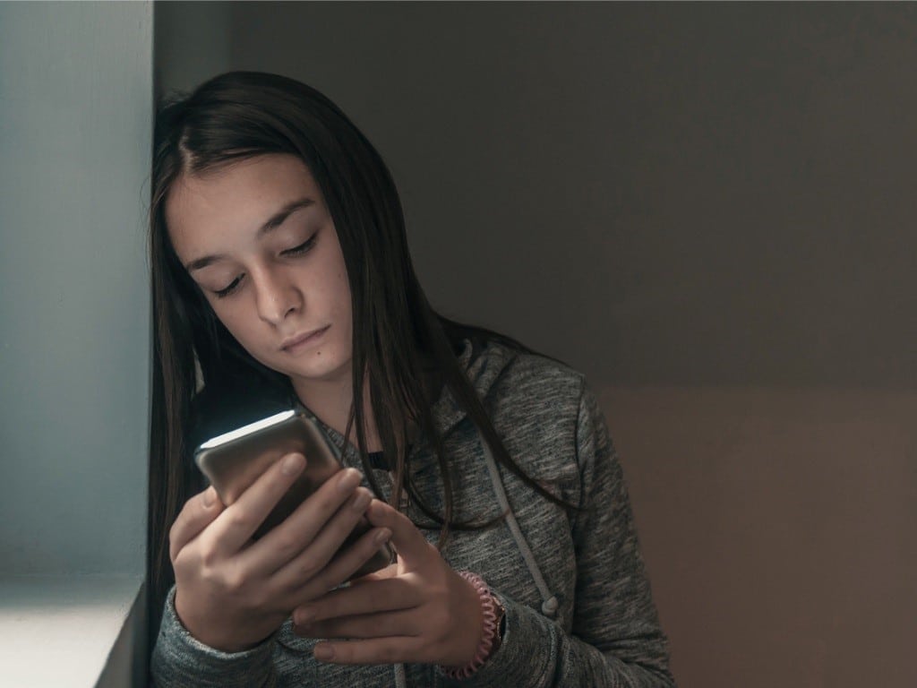 ¿Qué es el ghosting y cómo ayudar a tu hijo si lo está padeciendo? El ghosting puede afectar a los adolescentes y lastrar su autoestima.