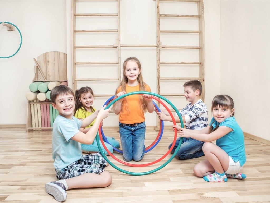 La importancia del deporte en la educación de tus hijos El deporte es un interesante transmisor de valores para los niños.