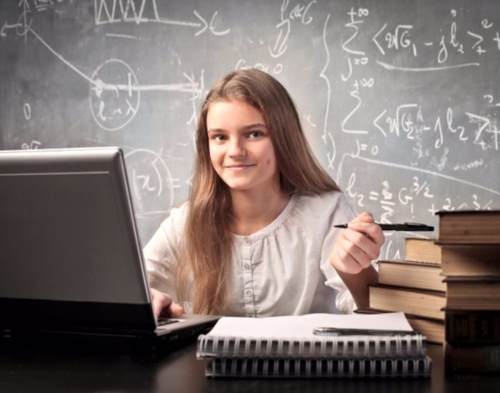20/04/2015 Adolescente aprende la tabla periódica con ordenador, estudio.

tu hijo problemas para aprender la tabla periódica? Que no se agobie, porque es algo totalmente normal y común entre los estudiantes a lo largo y ancho del globo. Existen multitud de técnicas de estudio que podrán ayudar a tu hijo a estudiar, pero también puede ser útil recurrir a juegos. Te traemos cinco juegos que ayudarán a tu hijo a aprender la tabla periódica de forma sencilla.

ESPAÑA EUROPA MADRID SOCIEDAD
THINKSTOCK