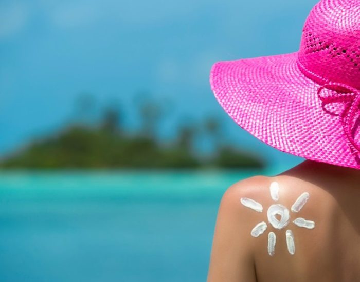 03/07/2015 Woman with sun-shaped sun cream
ESPAÑA EUROPA MADRID SOCIEDAD
THINKSTOCK