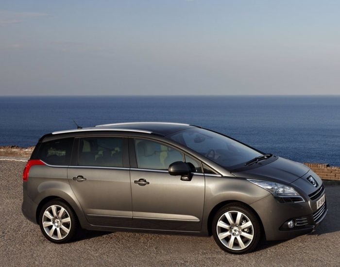 22/07/2015 Peugeot 5008, el vehículo familiar ideal para salir de vacaciones
SOCIEDAD
PEUGEOT