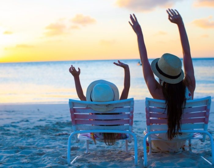 31/07/2015 Trucos para desconectar en vacaciones.

una encuesta realizada por Randstad, un 85% de los españoles asegura que desconecta del trabajo durante sus vacaciones de verano.

SOCIEDAD
THINKSTOCK