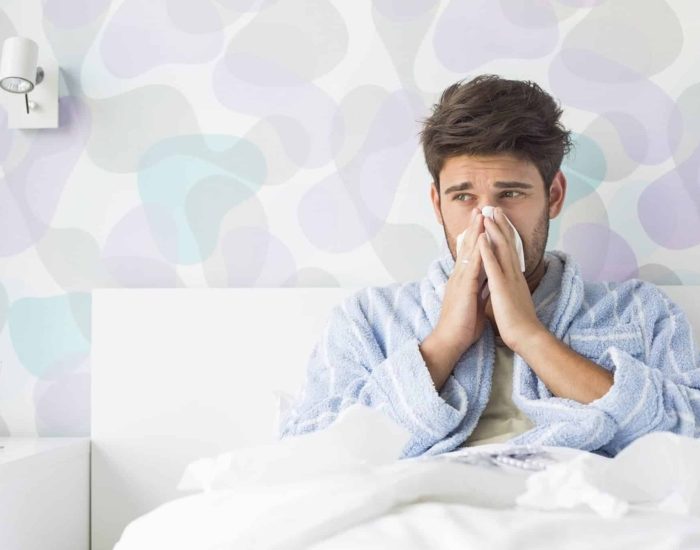 19/01/2017 10 Consejos Para Sentirte Mejor Si Tienes Gripe.

gripe es una enfermedad infecciosa aguda de las vías respiratorias, provocada por un virus (virus de la gripe o influenza) que se transmite de persona a persona a través de la tos, estornudos o por objetos compartidos directamente contaminados (vasos, platos, servilletas, etc.). Esta trasmisi..n se realiza a trav..s de gotas en aerosol cargadas de virus, procedentes de la saliva y la secreci..n nasal y/o bronquial.

SOCIEDAD
ISTOCK