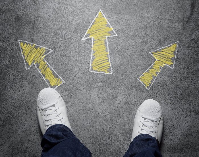 17/02/2017 Adolescentes: cómo tomar decisiones.

cierto que no siempre tenemos el tiempo suficiente para desarrollar un proceso decisorio adecuado; también hay que aprender a tomar decisiones en estas circunstancias. Pero en la etapa de aprendizaje que nos ocupa, sí que es recomendable, de vez en cuando, poner en práctica una serie de pasos lógicos en la toma de decisiones.

SOCIEDAD
ISTOCK