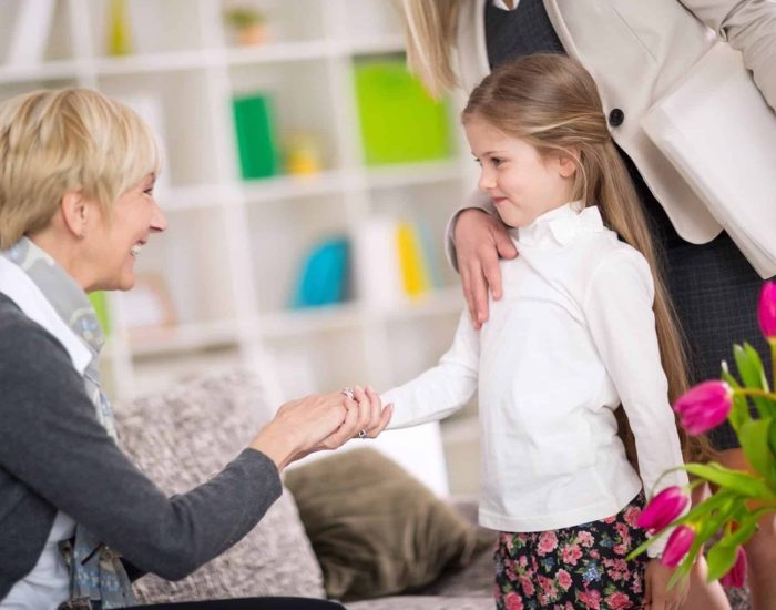 08/12/2016 Un evento social como una visita a otra casa precisa del conocimiento de determinados modales por parte de los más pequeños.
SOCIEDAD
ISTOCK