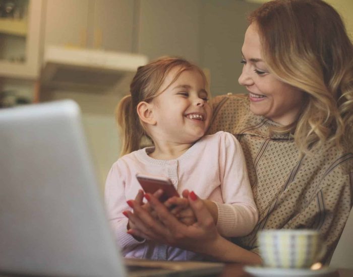 01/10/2017 Pese a los peligros de las nuevas tecnologías, también tienen mucho por ofrecer a las nuevas generaciones.
SOCIEDAD
ISTOCK