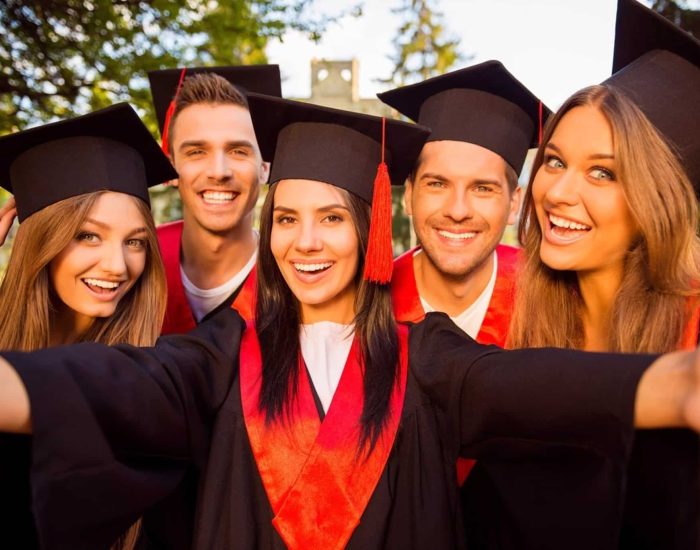 26/10/2017 Algunos sectores piden que se amplíe la edad de escolaridad obligatoria hasta los 18 años.
SOCIEDAD
ISTOCK
