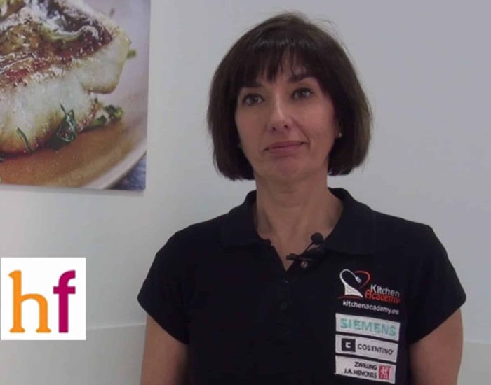 26/04/2018 La obesidad infantil: ¿es necesario que los niños hagan dieta?.

dietas son para los niños? Rosa María Nieves, responsable técnico educativa de Kitchen Academy, nos ofrece interesantes alternativas para evitar poner a los niños con sobrepeso a dieta. Trucos para transformar su alimentación, cocinar sin grasas y mucho más.

SOCIEDAD
HACER FAMILIA