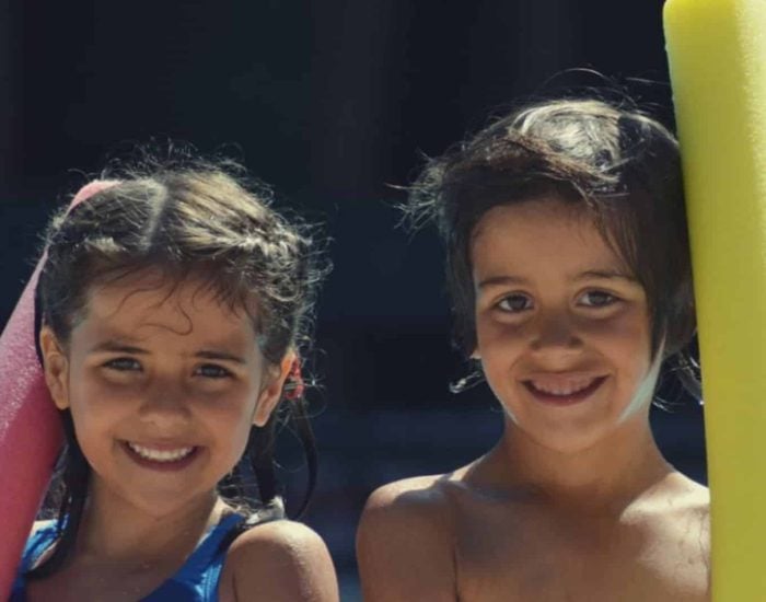 22/05/2018 Attendis, sus nuevos campamentos urbanos de verano.

verano, los colegios de Attendis también abren sus puertas, para ofrecer tres propuestas diferentes cuyo objetivo es ayudar a los alumnos y a sus familias a aprovechar las vacaciones aunando el descanso con el aprendizaje: Los Cursos de Refuerzo y Recuperación, para estudiantes de ESO y Bachillerato; el Summer Arts & Sports Camp, en el que participan niñas y niños de entre dos y 10 años; y, por último, el English Summer Course, dirigido a chicas de entre ocho y 12 años.

SOCIEDAD
ATTENDIS