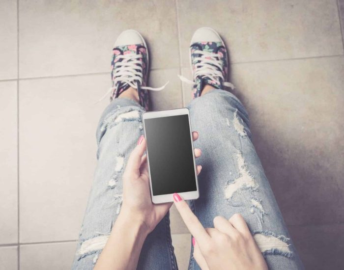 07/07/2018 Aunque se les denomine nativos digitales, los jóvenes deben aprender a hacer un uso correcto de las nuevas tecnologías. Esta enseñanza debe recaer, en parte, a los padres.
SOCIEDAD
ISTOCK