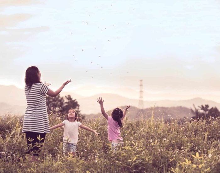16/07/2018 Pasar tiempo al aire libre ayuda a que los niños mantengan lejos la miopía.
SOCIEDAD
ISTOCK