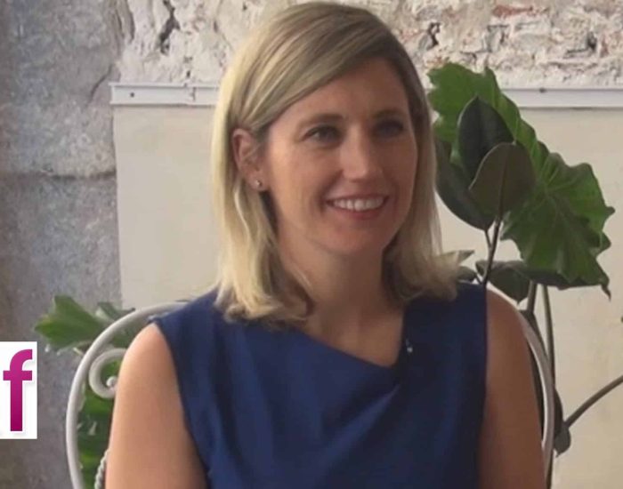 31/07/2018 Viajes largos con niños: ¿cómo conseguir distraerles y evitar que sea pesado?.

son los trucos de la psicóloga Silvia Álava para entretener a los niños en los viajes largos, al mismo tiempo que estimulamos su atención selectiva y la fluidez fonológica y semántica con juegos tradicionales y divertidos que luego recordarán como adultos.

SOCIEDAD
HACER FAMILIA