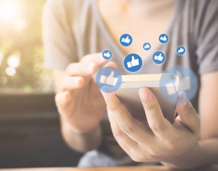 20/09/2018 Más de la mitad de los padres en España creen que es en el tramo de edad de los 14 a los 16 años cuando los hijos deben iniciar su actividad en redes sociales.
SOCIEDAD
ISTOCK