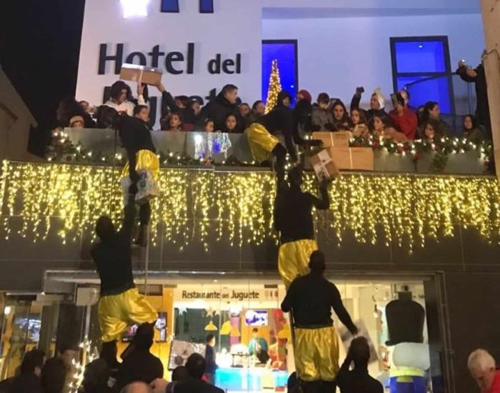 20/12/2018 Visita el Hotel del Juguete en Navidad.

navidad es un momento especial y por ello también se busca un lugar donde poder vivirla con ilusión y en buena compañía. El Hotel del Juguete se presenta como un espacio donde los juguetes cobran vida y donde los principales protagonistas son los niños. Por este motivo, se ha convertido en el hotel preferido para pasar unas bonitas vacaciones en familia, el único hotel en el que los más pequeños los reyes y donde el aburrimiento no está permitido.

SOCIEDAD
ISTOCK