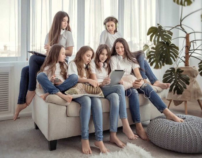 14/02/2019 Tienen la posibilidad de abrirse una cuenta privada de acceso restringido para los no-followers (no seguidores), es decir, de hacerla exclusivamente visible para sus amigos y conocidos; o bien, la opción de un perfil público abierto a cualquiera
SOCIEDAD
ISTOCK