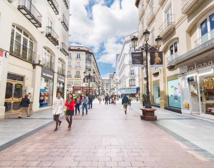04/03/2019 ¿Vives, trabajas o estudias en un edificio sano o enfermo? Esstos son los 9 criterios que utiliza la OMS para clasificarlos.
SOCIEDAD
ISTOCK