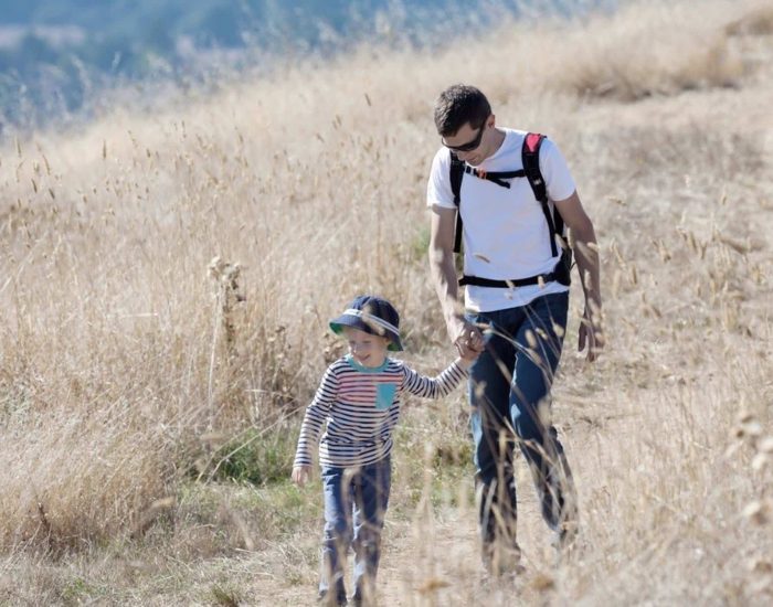 11/03/2019 Todos los beneficios de un día de campo.

en contacto con la naturaleza en familia tiene todo tipo de ventajas, no solamente de crecimiento para cada uno de los hijos, sino también en el terreno familiar. Pueden ser momentos especiales que merece la pena disfrutar y debemos dar la oportunidad a nuestros hijos de poder vivirlos.

SOCIEDAD
ISTOCK