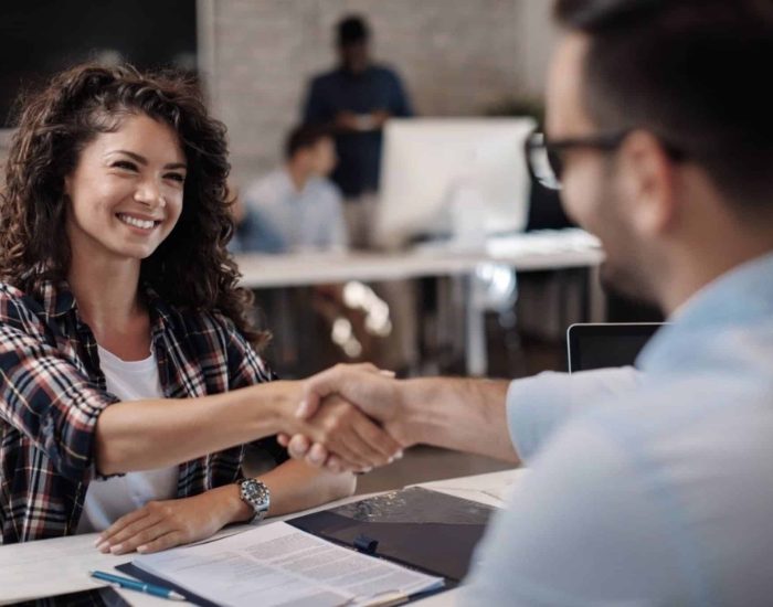 09/05/2019 Cómo gestionar emocionalmente una entrevista de trabajo.

del 72% de los jóvenes no saben cómo gestionar emocionalmente una entrevista de trabajo. 9 de cada 10 universitarios no sale preparado para enfrentarse a la entrevista laboral ni al mercado profesional. 9 consejos sobre cómo afrontan las entrevistas de trabajo.

SOCIEDAD
ISTOCK