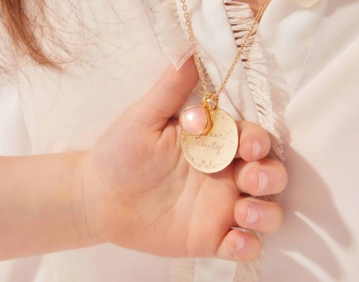 21/05/2019 Celebra el amor infinito: somos familia.

es una palabra que designa un grupo social muy importante en la vida de las personas. Implica la existencia de un vínculo, sobre todo, afectivo entre todos sus miembros, que están unidos por un fuerte lazo de sangre.

SOCIEDAD
MERCI MAMAN