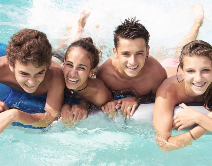 06/08/2019 Los mejores planes alternativos para un verano divertido y sin riesgos para los adolescentes..

verano se presenta para muchos adolescentes como una época perfecta para pasar tiempo junto a sus amigos. Aumentan las horas libres ante la ausencia de trabajos escolares y deberes, así como el estudio para superar exámenes. Son muchas las opciones que se presentan ante estos jóvenes para ocupar estas jornadas estivales donde buscan diversión.

SOCIEDAD
ISTOCK