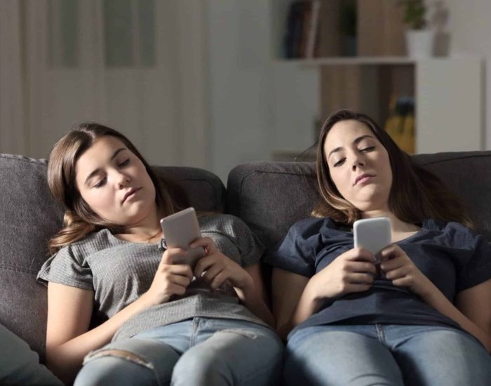 27/08/2019 Las nuevas tecnologías tiene un fuerte vínculo con la alimentación de los jóvenes..

nuevas tecnologías juegan un papel importante en la vida de la familia y de sus miembros. Una afirmación muy evidente si se tienen en cuenta situaciones como buscar información para realizar un trabajo escolar o realizar una videollamada a un pariente lejano para preguntarle qué tal le va todo.

SOCIEDAD
ISTOCK