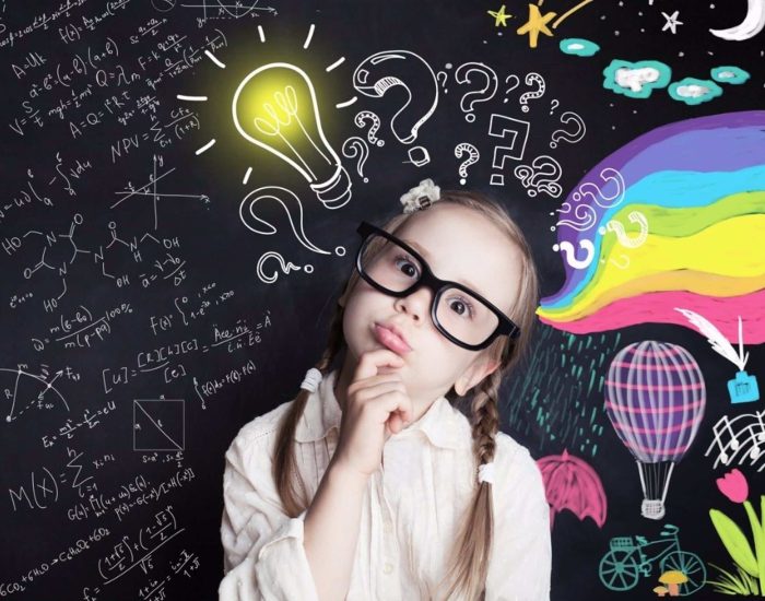 04/10/2019 Neurociencia: trucos que le gustan al cerebro para aprender.

El cerebro es el órgano que posibilita el aprendizaje y que, además, está diseñado para aprender a lo largo de toda la vida. En esta premisa se basa la neuroeducación, una disciplina que parte de la idea de que la práctica pedagógica y las experiencias de aprendizaje pueden mejorar si se conoce cómo aprende y cómo funciona el cerebro. En este sentido, los neurocientíficos consideran que la emoción es una pieza clave en este engranaje. ¿Y cómo entra la emoción en el aula? Expertas de la UOC apuntan que son esenciales dosis de humor, el trabajo en equipo, el juego, la relajación, la música y el contacto de los escolares con espacios naturales.

SOCIEDAD
ISTOCK