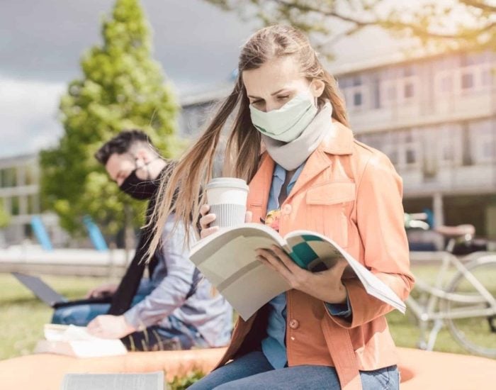 25/06/2020 Próximo curso en el extranjero: ¿es seguro estudiar fuera con el Covid-19?.

alerta sanitaria pilló a miles de estudiantes de Secundaria y Bachillerato españoles fuera de su país cursando el año escolar, principalmente  en USA, Canadá, Irlanda y Reino Unido, los destinos más populares.

SOCIEDAD
ISTOCK