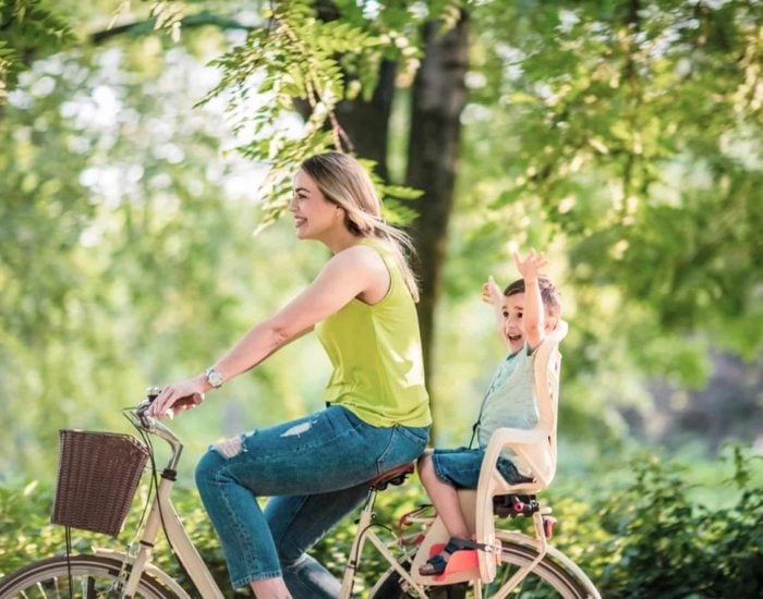 20/07/2020 Cómo seguir montando en bicicleta cuando tiens niños.

incompatible ser padre y montar en bicicleta con la familia? ¿Se puede transmitir el "virus" de la bicicleta a los hijos desde su más tierna infancia? ¿Se puede "entrenar" sin que, sin embargo, nuestros hijos se sientan huérfanos de padre (o raras veces, de madre)? Por supuesto.

SOCIEDAD
ISTOCK