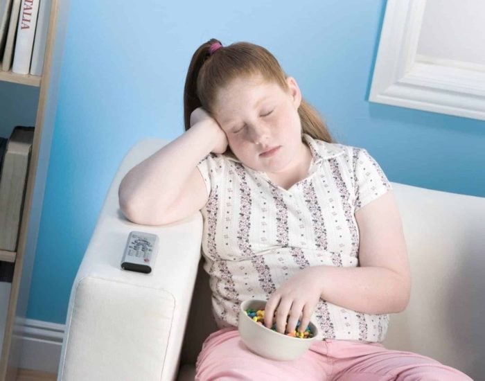 23/11/2020 La obesidad infantil está relacionada con el mal ambiente familiar.

malestar psicológico presente en el ambiente familiar y, consecuentemente, en el propio niño desemboca en el desarro de una forma de alimentación patológica que incide, de forma clara, en el índice de masa corporal (IMC).

SOCIEDAD
ISTOCK