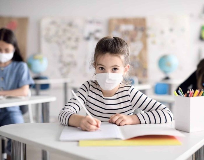 12/04/2021 La motiviación es la base del rendimiento en clase.

alumno puede ir a clase todos los días, sus padres pueden preocuparse por su educación y sus profesores esforzarse por transmitirle sus conocimientos, pero si no quiere educarse, de nada servirá el empeño de los demás. La motivación es un factor fundamental para cambiar su actitud dentro y fuera del aula, pero para ello hay que saber cuáles son los motivos que le mueven.

SOCIEDAD
ISTOCK