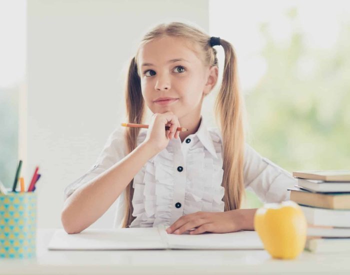 20-08-2018 Exámenes finales: 6 consejos para estudiar mejor.

Junio es el último mes escolar para los casi tres millones de alumnos de Primaria1 y, con él, se acercan los estresantes exámenes finales. Con el fin de curso tan cerca, es muy importante que los niños y niñas sean capaces de afianzar los contenidos impartidos durante todo el curso. Así, consiguen potenciar el aprendizaje, la comprensión y mejorar el rendimiento de cara al próximo curso.

SOCIEDAD
ISTOCK