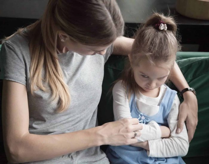 15-01-2022 Estos consejos te servirán para resolver el mal comportamiento de los hijos..

comportamiento de los hijos es uno de los grandes quebraderos de cabeza de los padres. Todo aquel que tenga niños en casa sabe que en ocasiones su conducta no es la que desearía. Rabietas, malas contestaciones, riñas entre hermanos, desobediencia de normas...

SOCIEDAD
ISTOCK