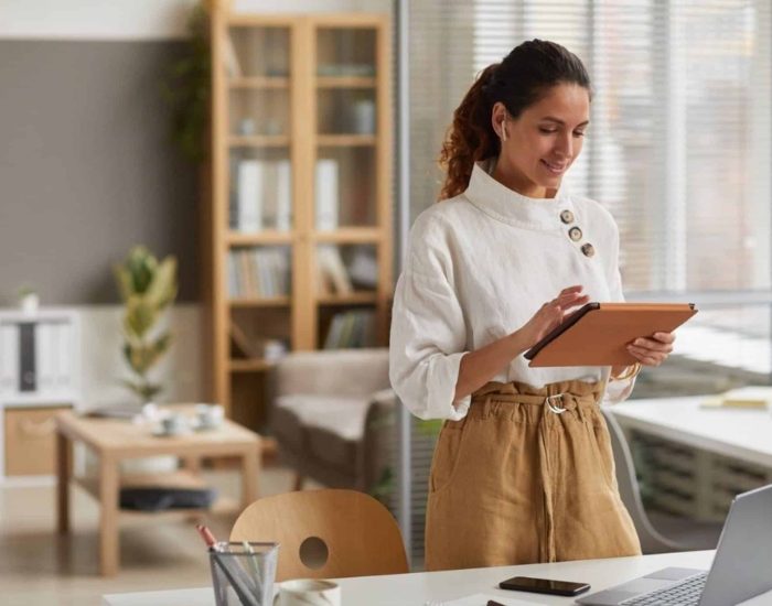 07-02-2022 Ideas para mejorar tu salud mental en el trabajo.

el inicio de la pandemia, muchas personas se encuentran trabajando desde casa. Si bien puede ser gratificante estar libres de viajar hacia el trabajo, existen muchos inconvenientes de trabajar de forma remota que pueden afectar tu salud mental.

SOCIEDAD
ISTOCK