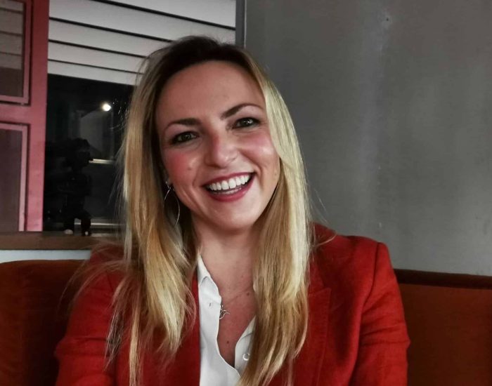 28-02-2022 Lucía Galán: "Detrás del éxito siempre hay un camino duro y muy largo".

Galán, más conocida por su blog Luciamipediatra, vuelve al mundo editorial  por la puerta grande, con un nuevo libro que se llama La vida va de esto, que es una recopilación de montón de historias que van directas al corazón.

SOCIEDAD
HACER FAMILIA
