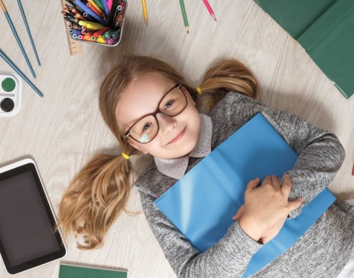 19-03-2022 El aprendizaje de los niños sinestésicos tiene en cuenta las señales enviadas desde diversos sentidos..

aprendizaje es un proceso complejo en el que entran en juego diversos factores. Tampoco es un desarrollo heterogéneo, cada niño tiene sus propias características y un estilo es más apropiado. Por ejemplo, ¿sabías que hay pequeños que perciben el mundo que les rodea mezclando las señales que reciben a través de sus diversos sentidos? A este fenómeno se le conoce como sinestesia.

SOCIEDAD
ISTOCK