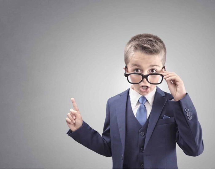28/05/2022 Protocolos para niños en eventos, ¡conviértelos en el invitado perfecto!.

un momento en el que la vida social de los padres termina por incluir a los niños. Y, a medida que crecen, van ganando autonomía y formando parte de eventos como bautizos, comuniones, o bodas. En definitiva, son un invitado más y es necesario que aprendan una serie de protocolos con los que manejarse y relacionarse con el resto de comensales.

SOCIEDAD
ISTOCK