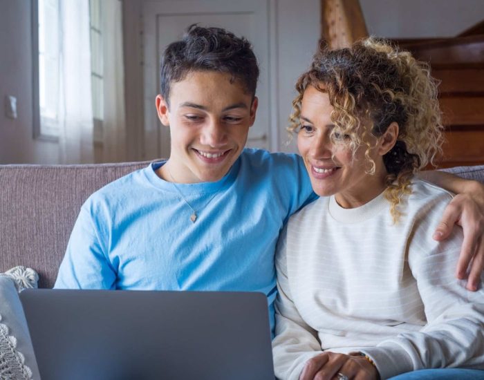 30/11/2022 Hablamos sobre algunos temas actuales entre los adolescentes
SOCIEDAD
ISTOCK