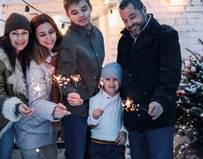 02/12/2022 Planes culturales de Navidad para toda la familia.

vacaciones de Navidad no son como cualquier otro periodo de ocio y hay ciertas obligaciones que no se pueden dejar pasar: poner el Nacimiento, encontrar un buen árbol, llenarse el tazón con chocolate hasta arriba y pasar tiempo en familia.

SOCIEDAD
ISTOCK